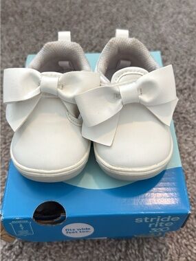 Stride Rite White Baby Bow Slip-On Sneakers